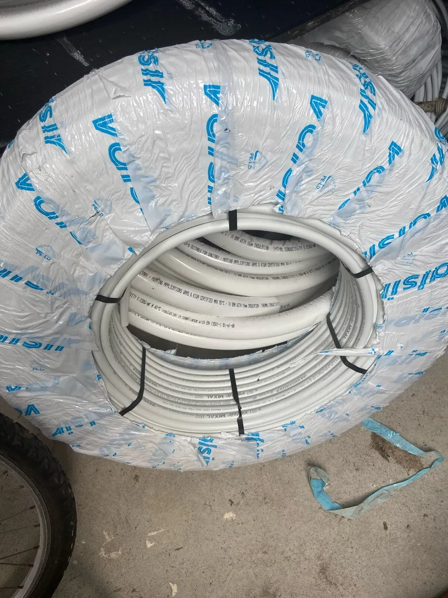 Underfloor heating pipe - Image 1