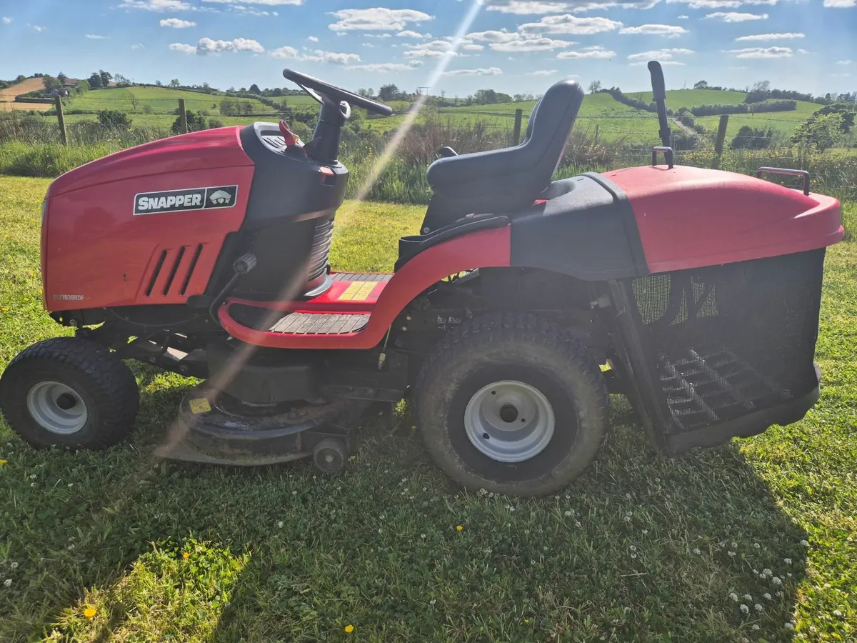Ride On Lawnmower - Image 1