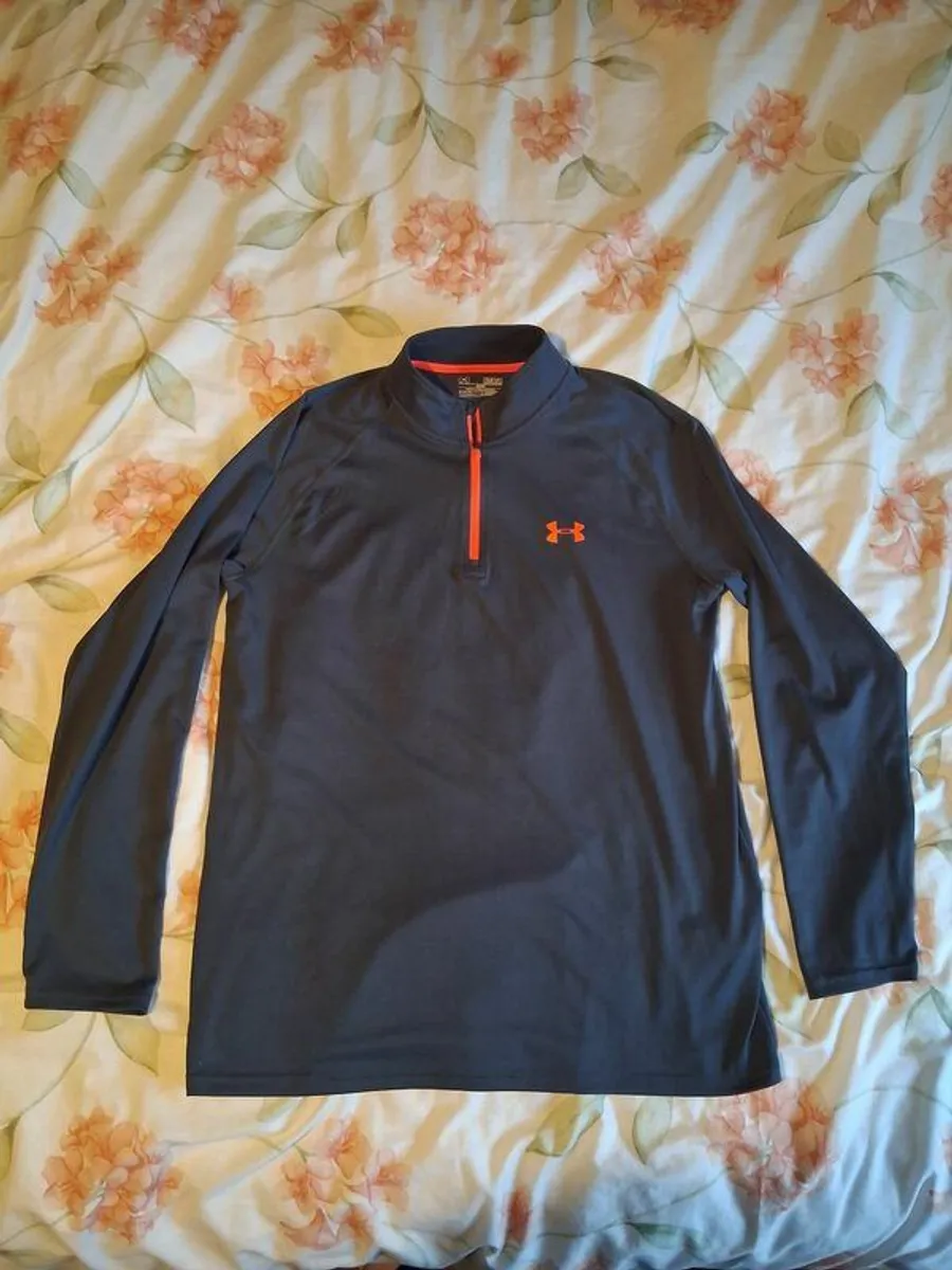 Clothing bundle - Image 4