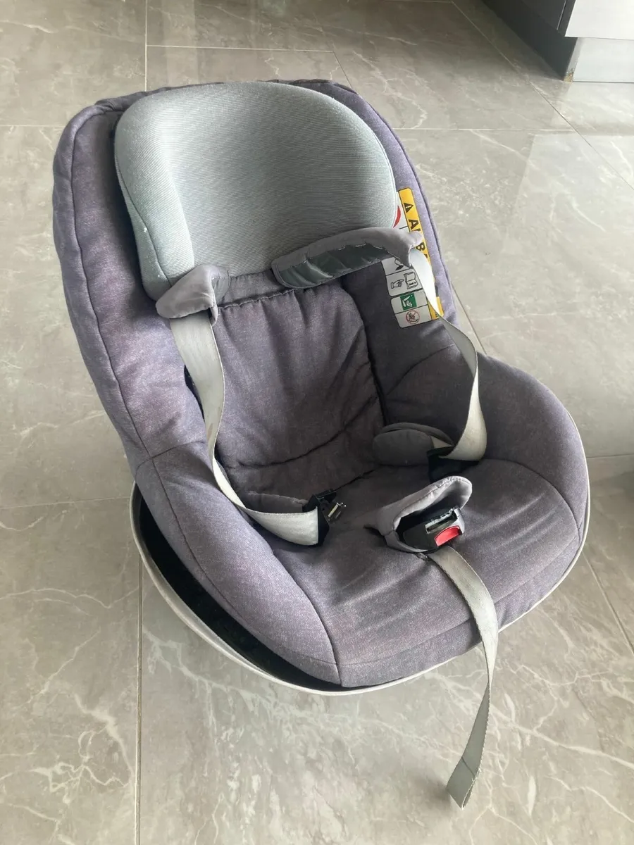 Maxi Cosi 2 way Pearl & 2-way fix base - Image 4