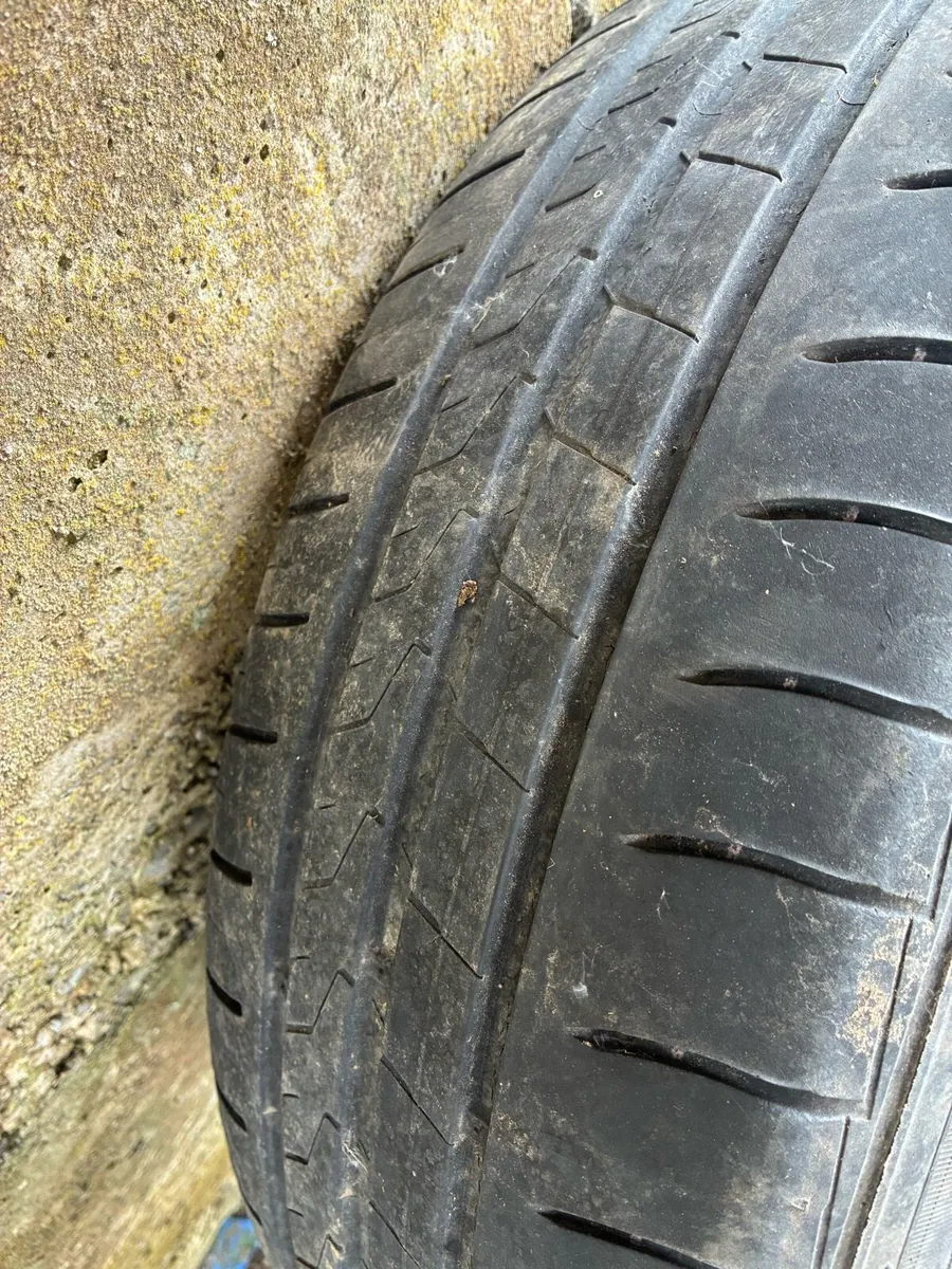 Hankook 195/65 r15 tyres and rims - Image 4