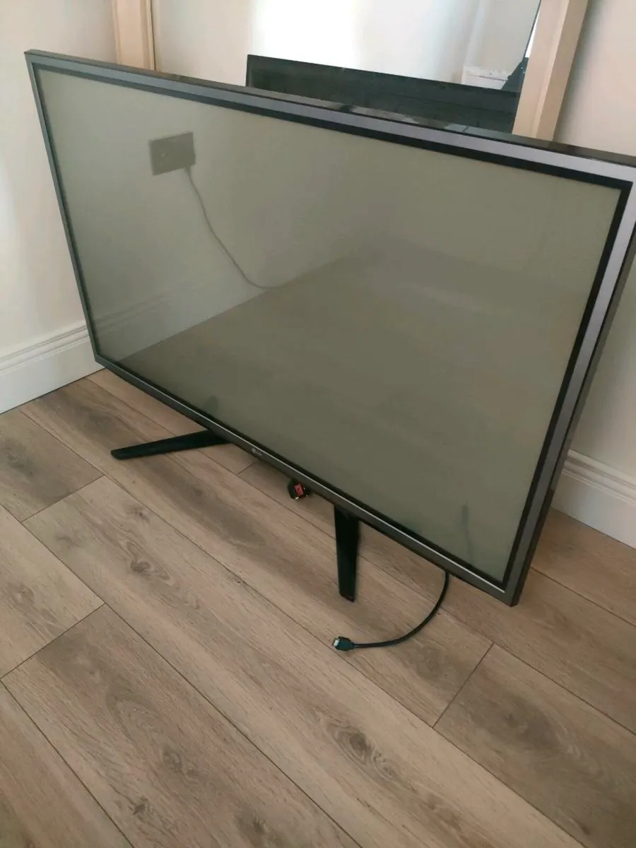 TV - Image 1