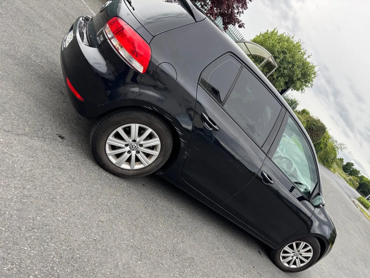 Volkswagen Golf 2012 - Image 1