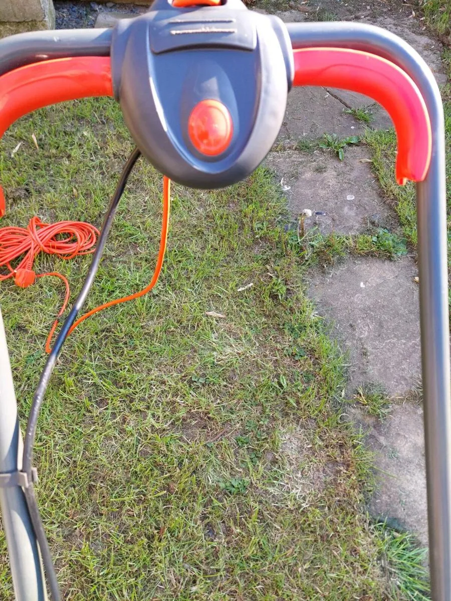 Flymo Electric Lawnmower - Image 4