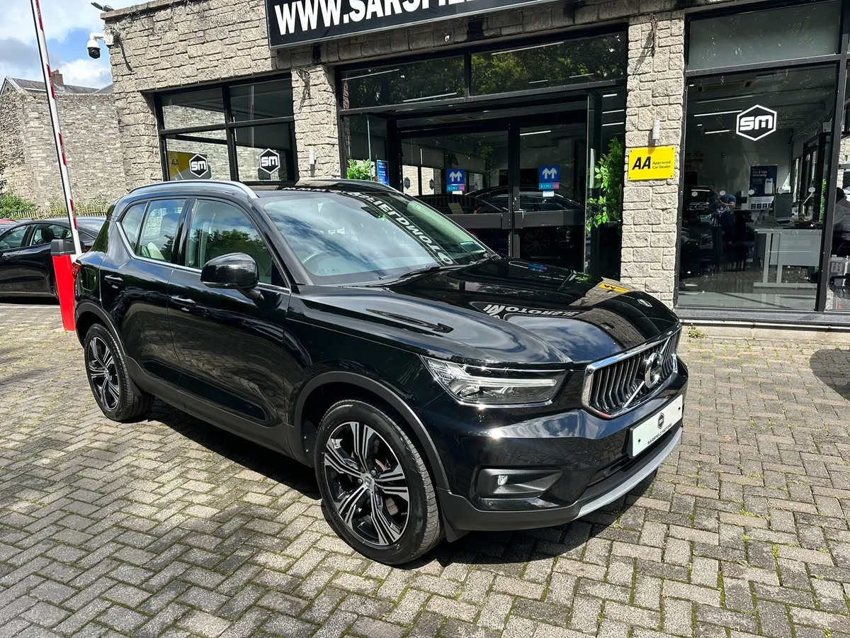 2021 VOLVO XC40 1.5 INSCRIPTION PRO PHEV. - Image 2