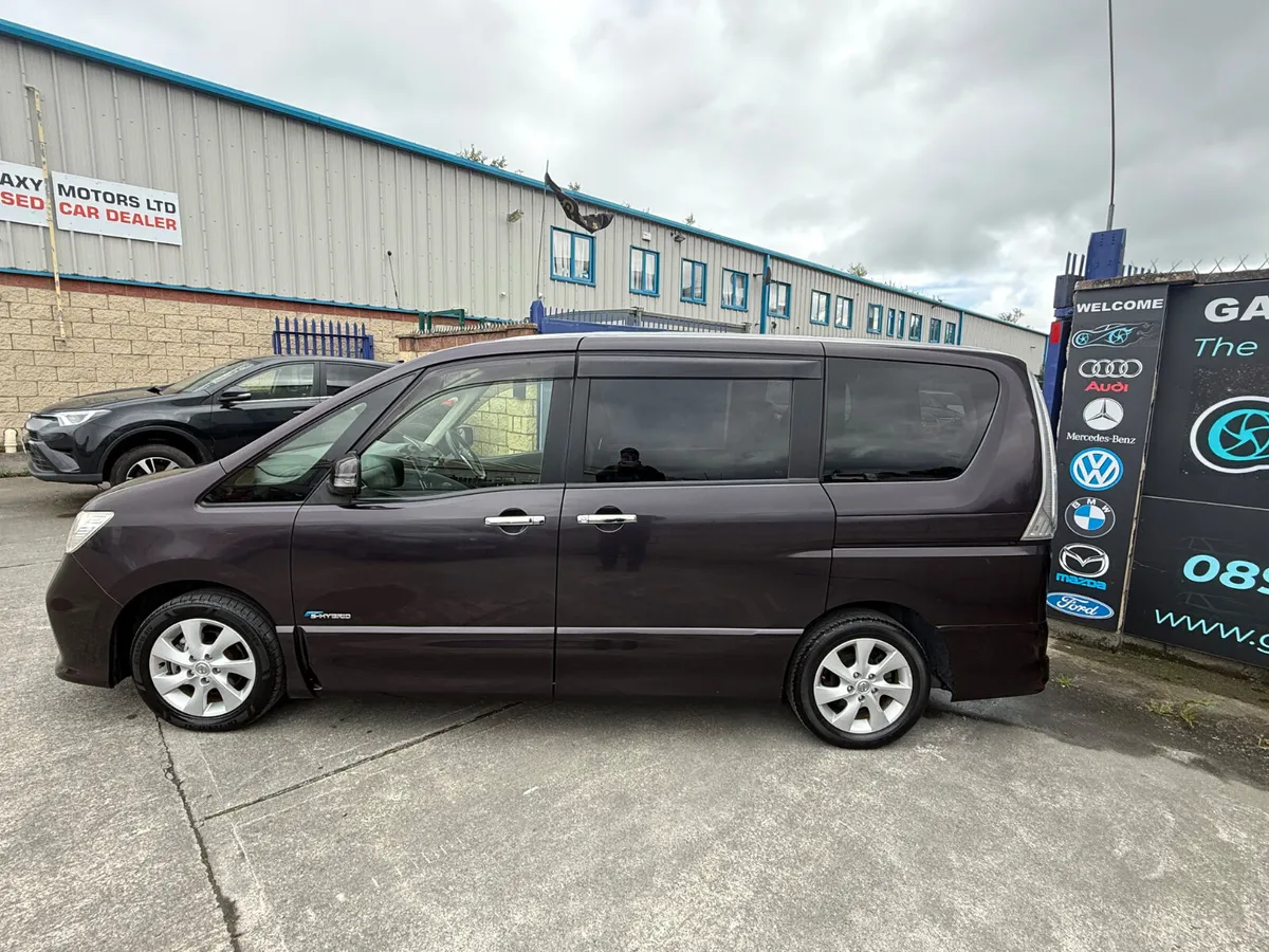 2012 Nissan Serena HYBRID PATROL 8 SEATER - Image 4