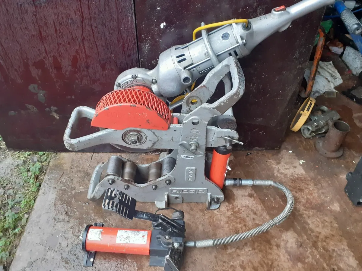 RIDGID 258 HYDRAULIC CUTTER - Image 1