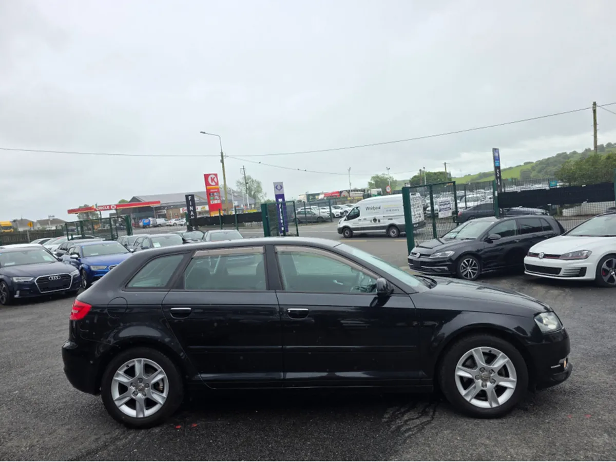 Audi A3 1.4 TFSI - ALLOYS  - PARKING SENSORS - REV - Image 4