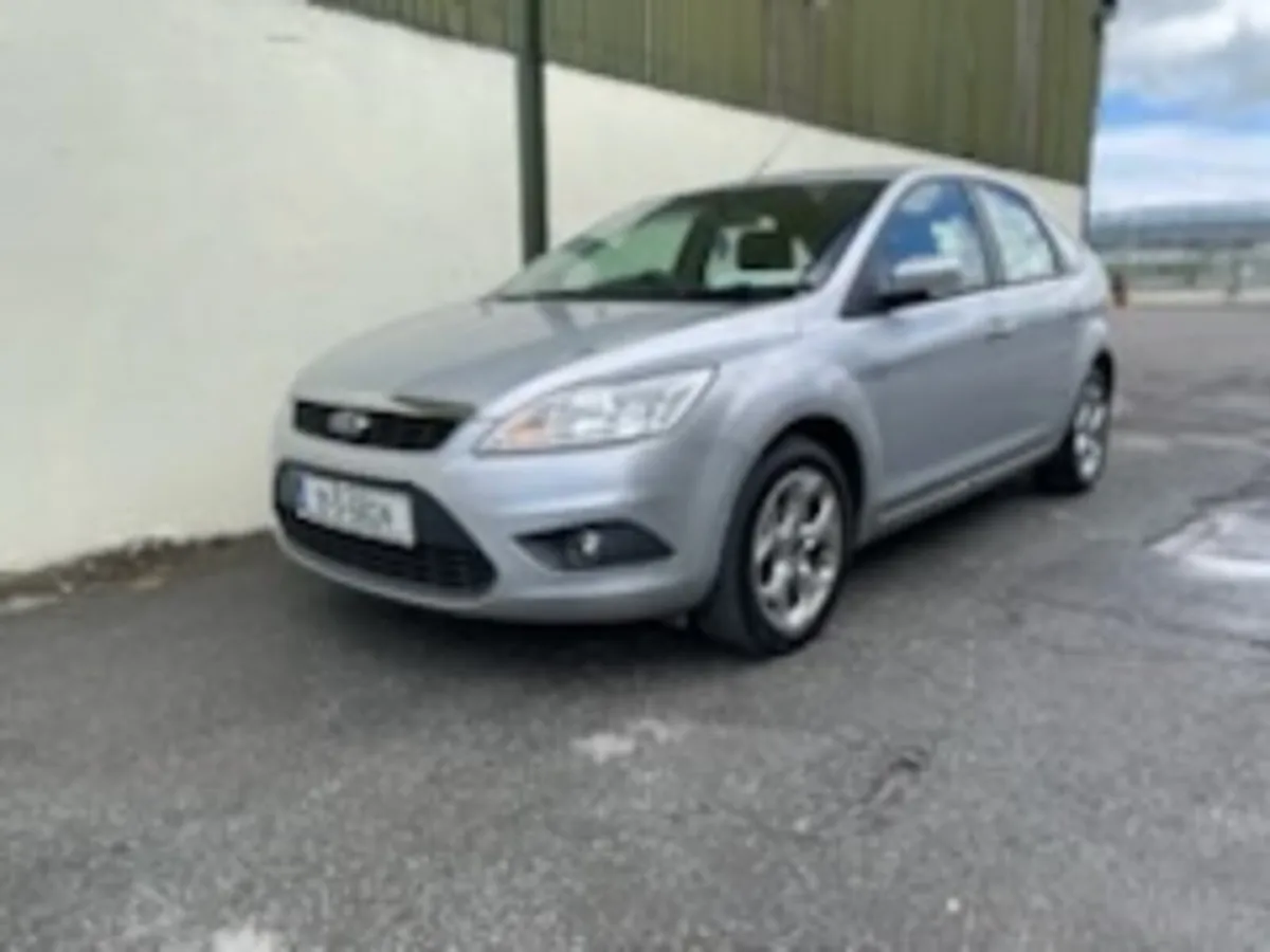 Ford Focus 2010 - Image 1
