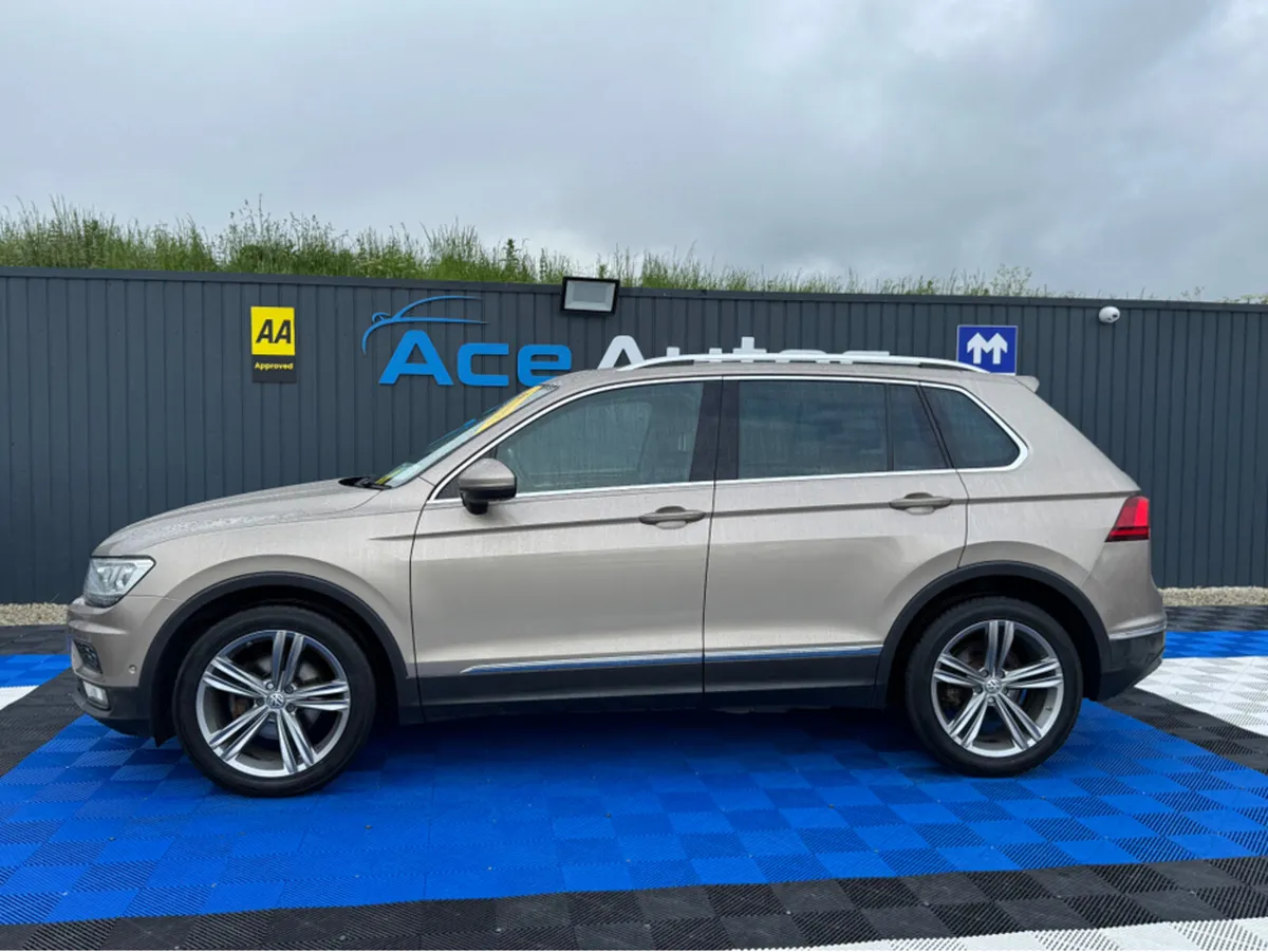 Volkswagen Tiguan **DEPOSIT TAKEN** HIGHLINE 2.0 T - Image 4