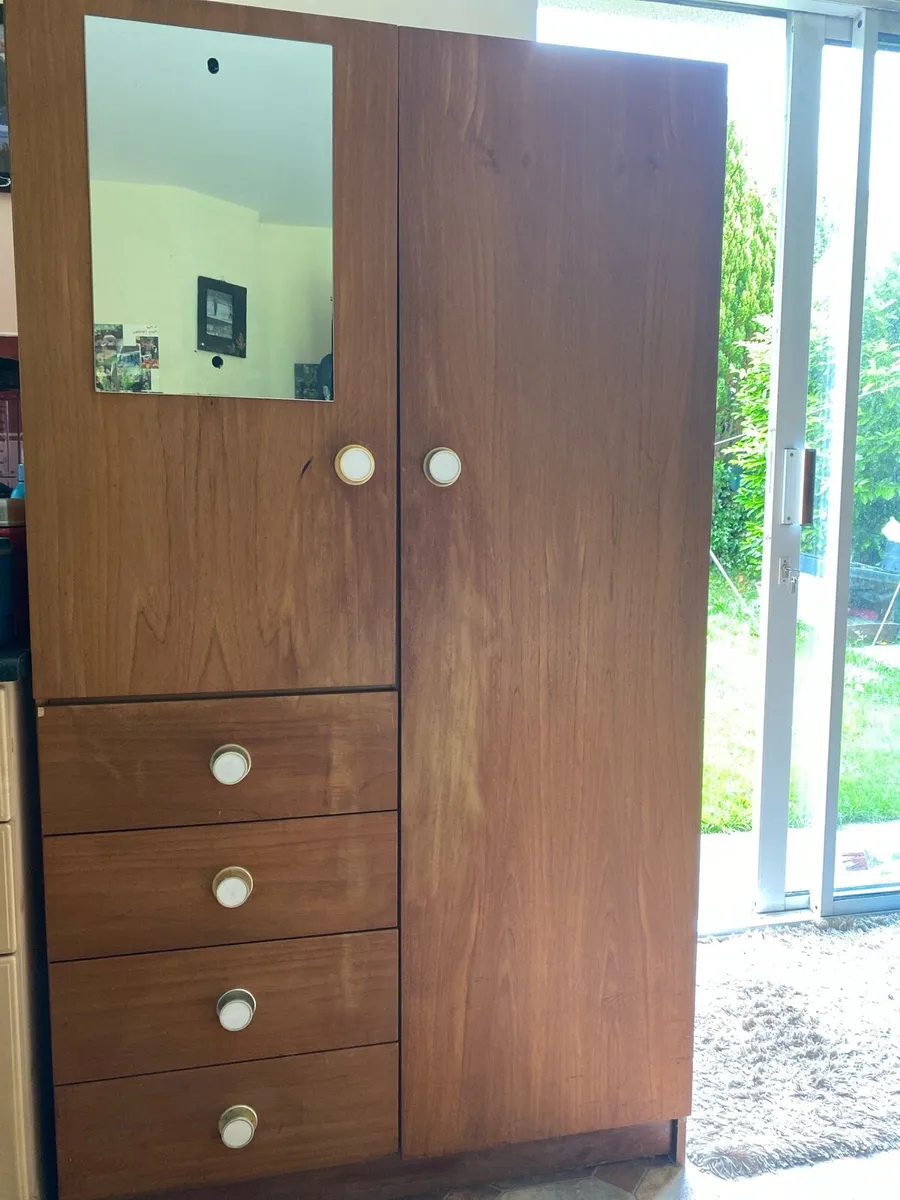 Wardrobe for a child’s room - Image 2