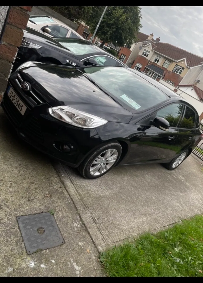 Ford Focus Saloon 1.6 - Image 2