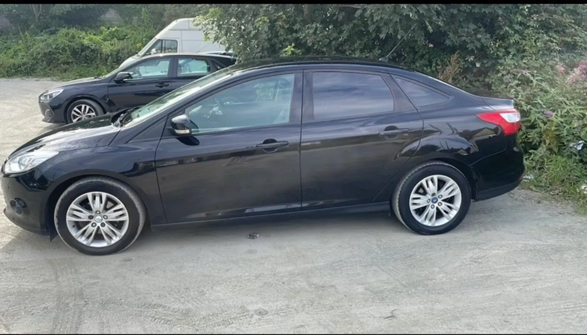 Ford Focus Saloon 1.6 - Image 4