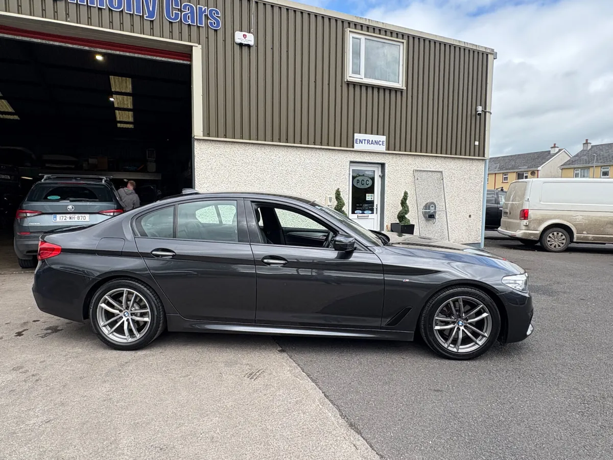 BMW 5-Series M Sport 2017 - Image 2