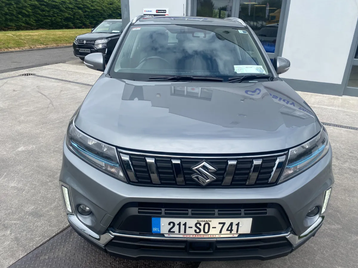 2021, Suzuki Vitara SZ5 **4X4** - Image 2
