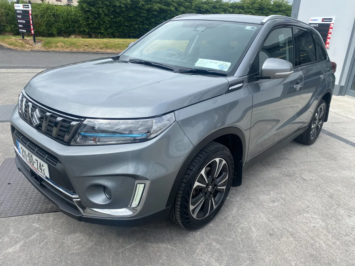 2021, Suzuki Vitara SZ5 **4X4** - Image 3
