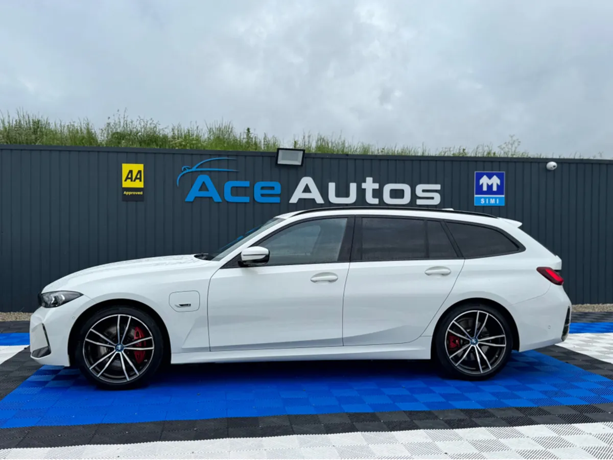 BMW 3-Series 330E M-SPORT - 2.0L PETROL - AUTO - 1 - Image 4