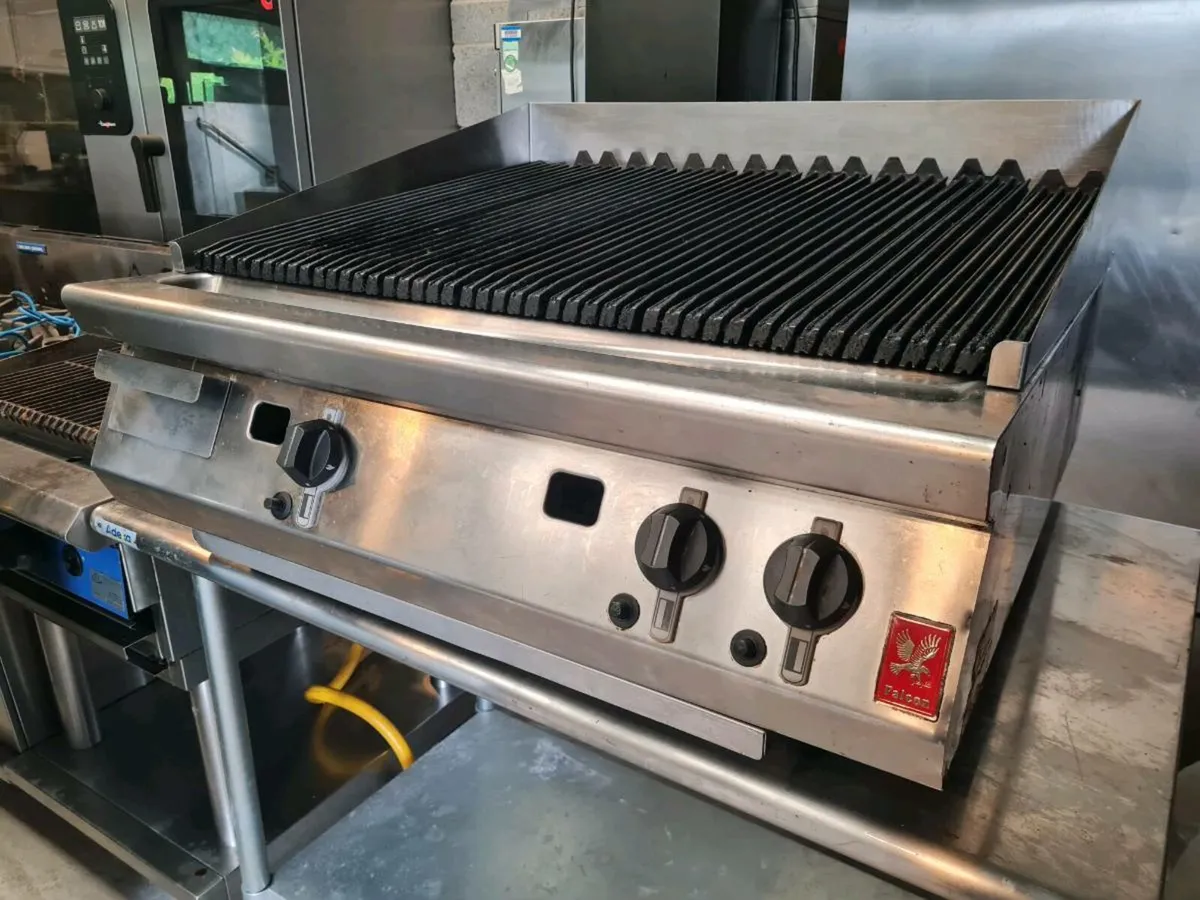 Falcon F900 Chargrill - Nat gas - Image 1