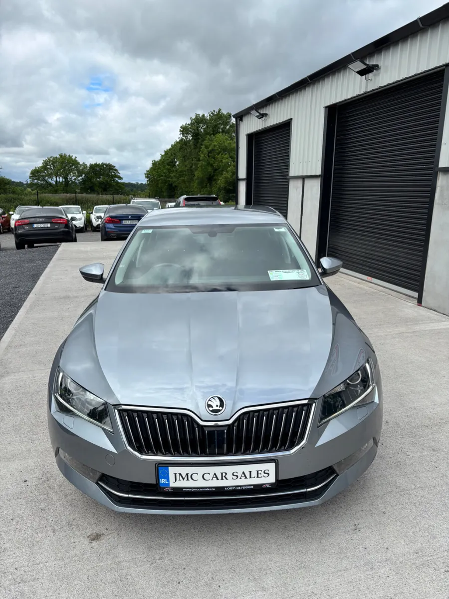 Skoda Superb 2016 - Image 2