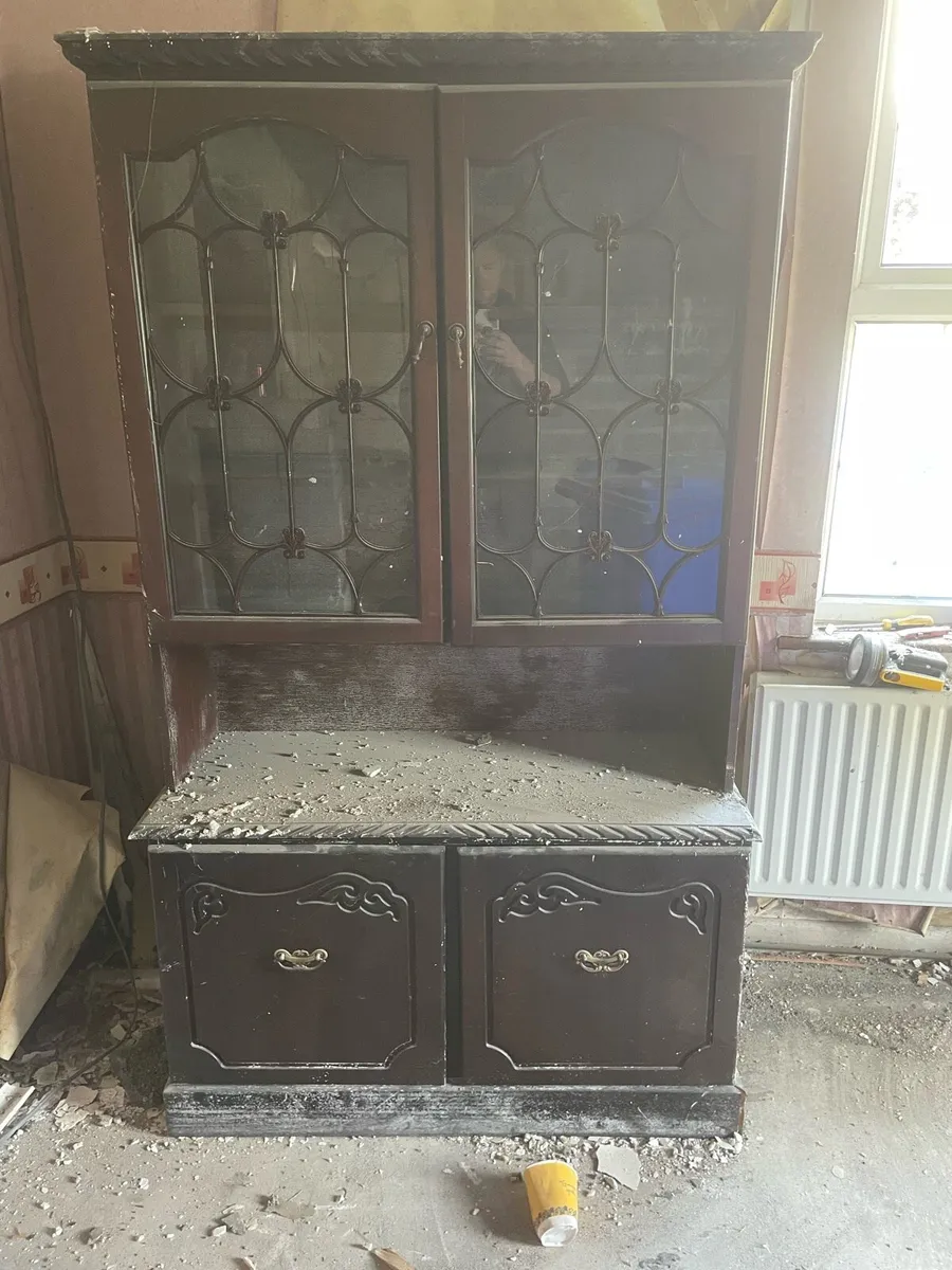 Dresser - Image 3