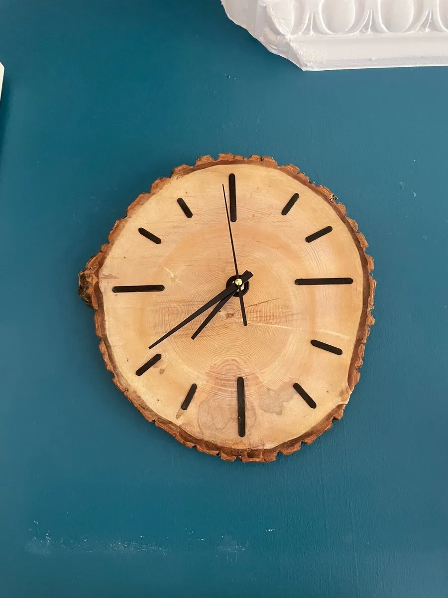 Handmade solid Wooden clock - Image 2