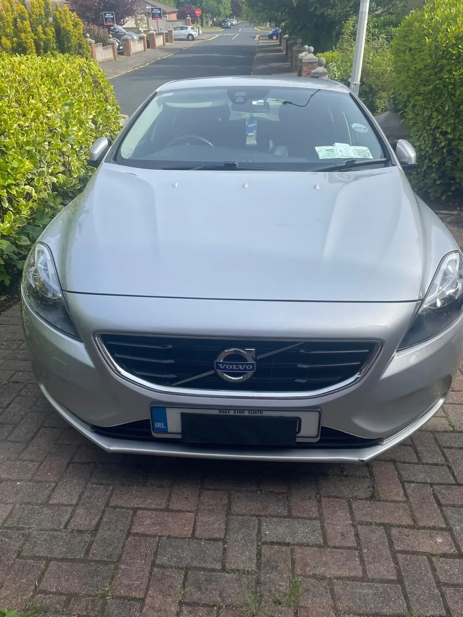 2015 Volvo V40 D2 SE PS 1.6 Auto - Image 1