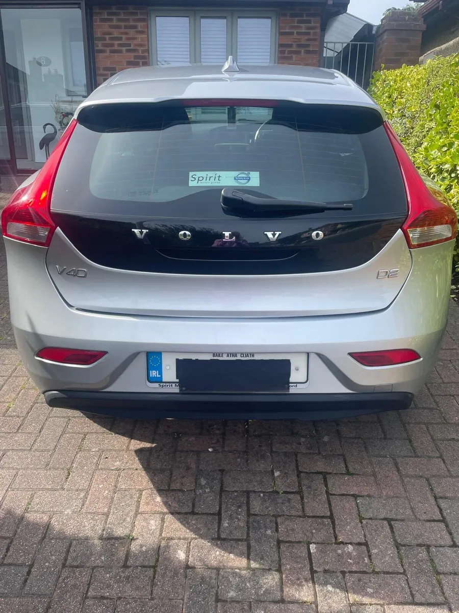 2015 Volvo V40 D2 SE PS 1.6 Auto - Image 2
