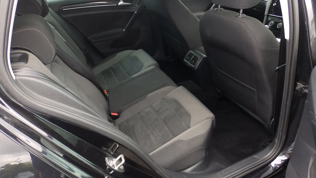 182 Volkswagen Golf  1.6 TDI HIGHLINE - Image 4