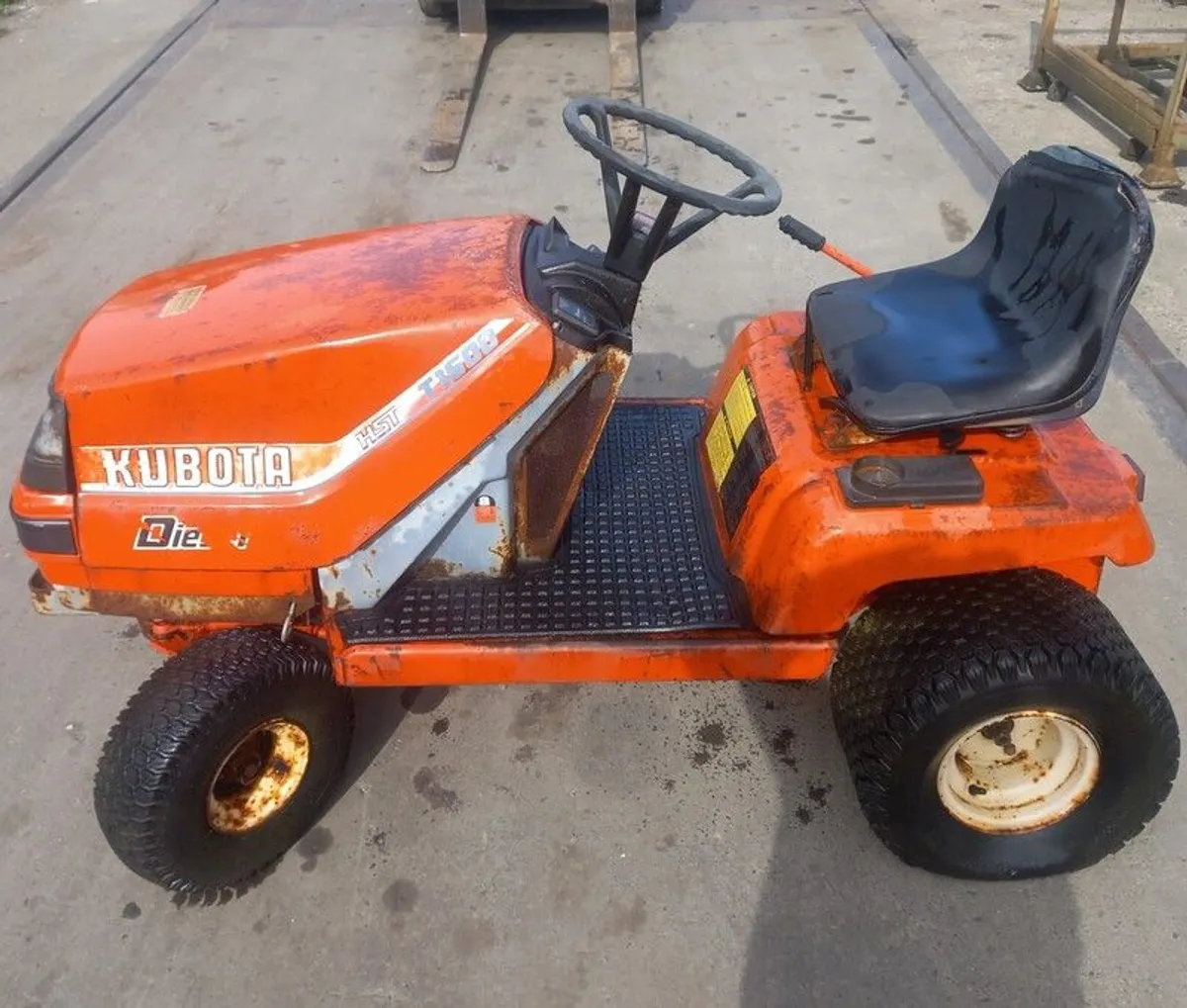 Kubota lawnmower - Image 1