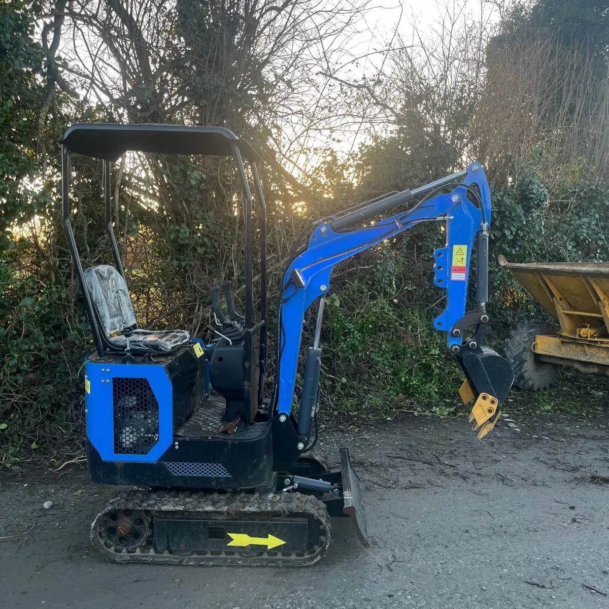 As new mini digger - Image 1