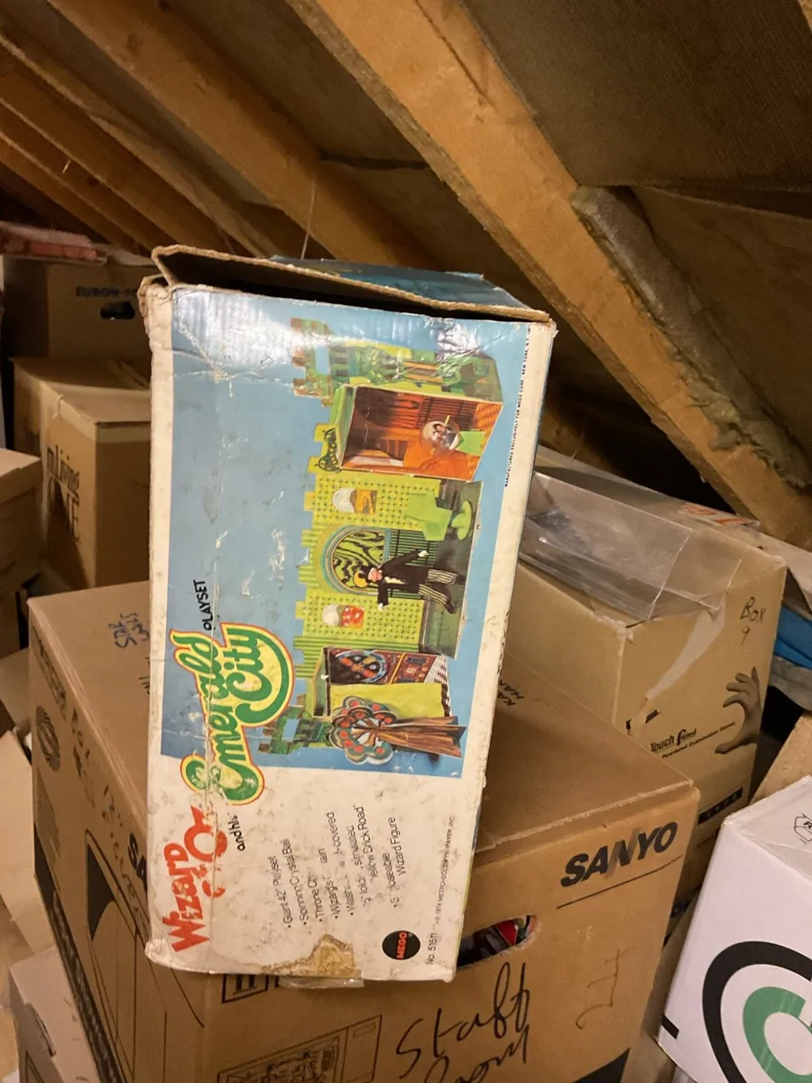 Emerald city mego - Image 2