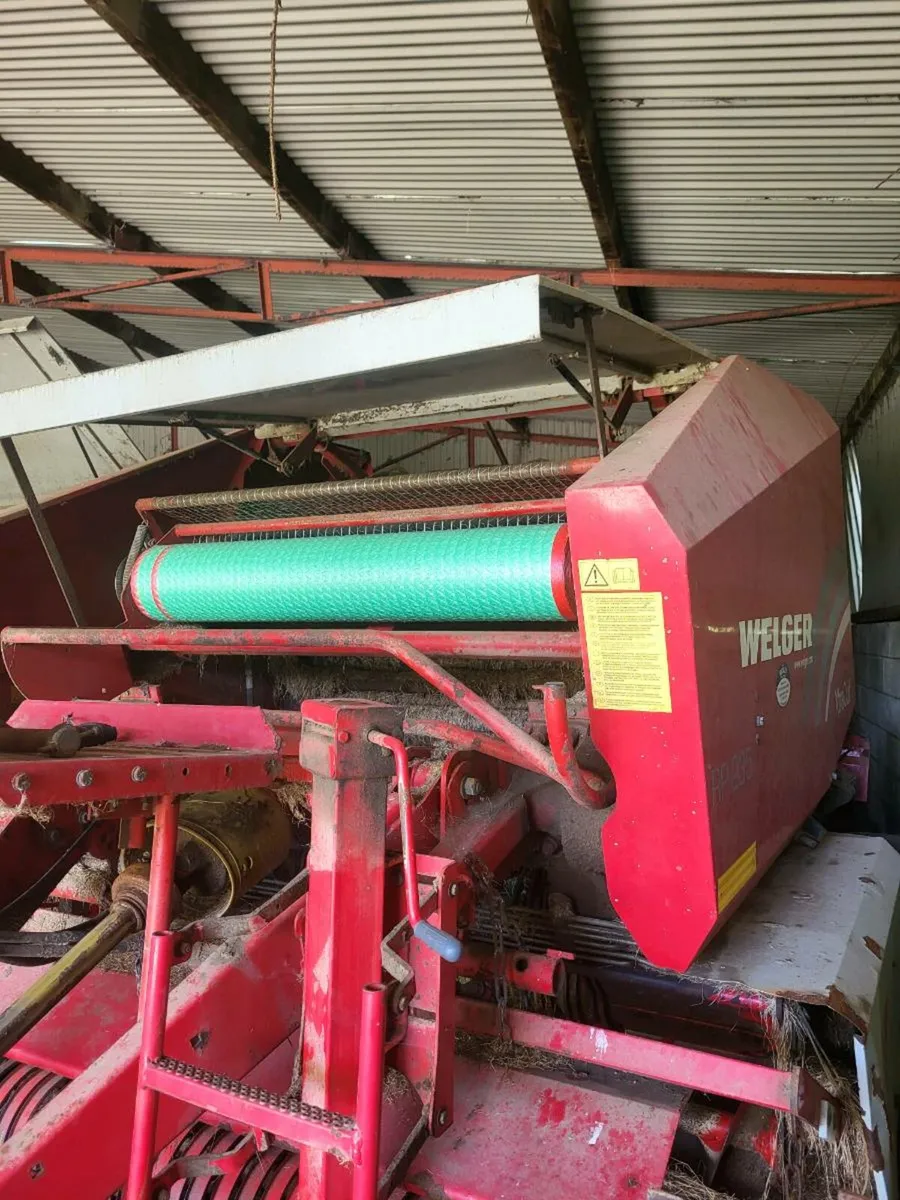 Baler and wrapper - Image 1