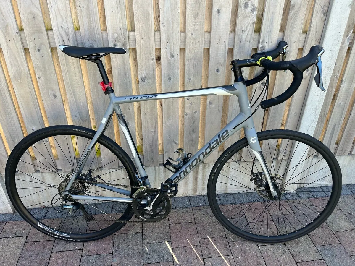 Cannondale Synapse Road Bike - Image 1