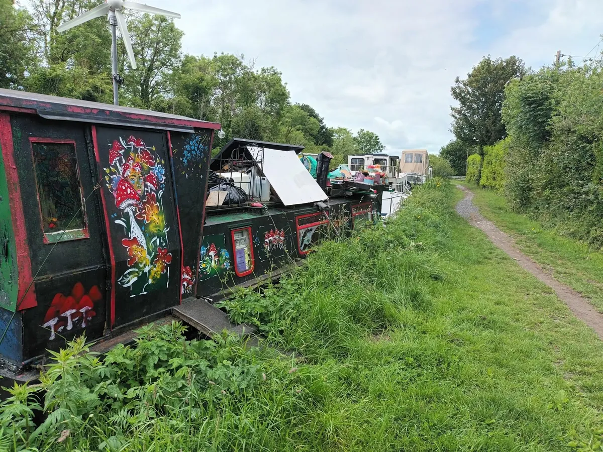 Narrowboat Barge - Image 1