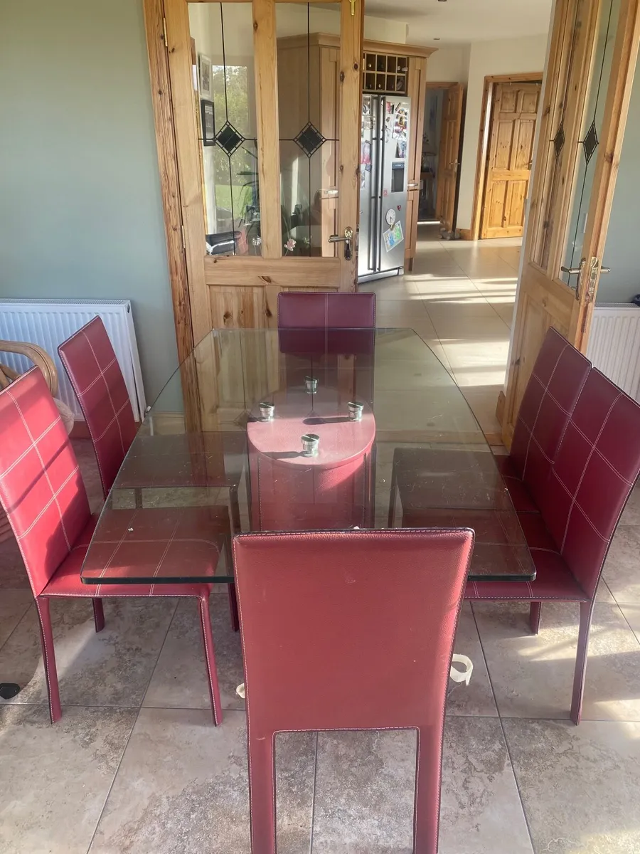 Kitchen Table and Chairs - Image 1