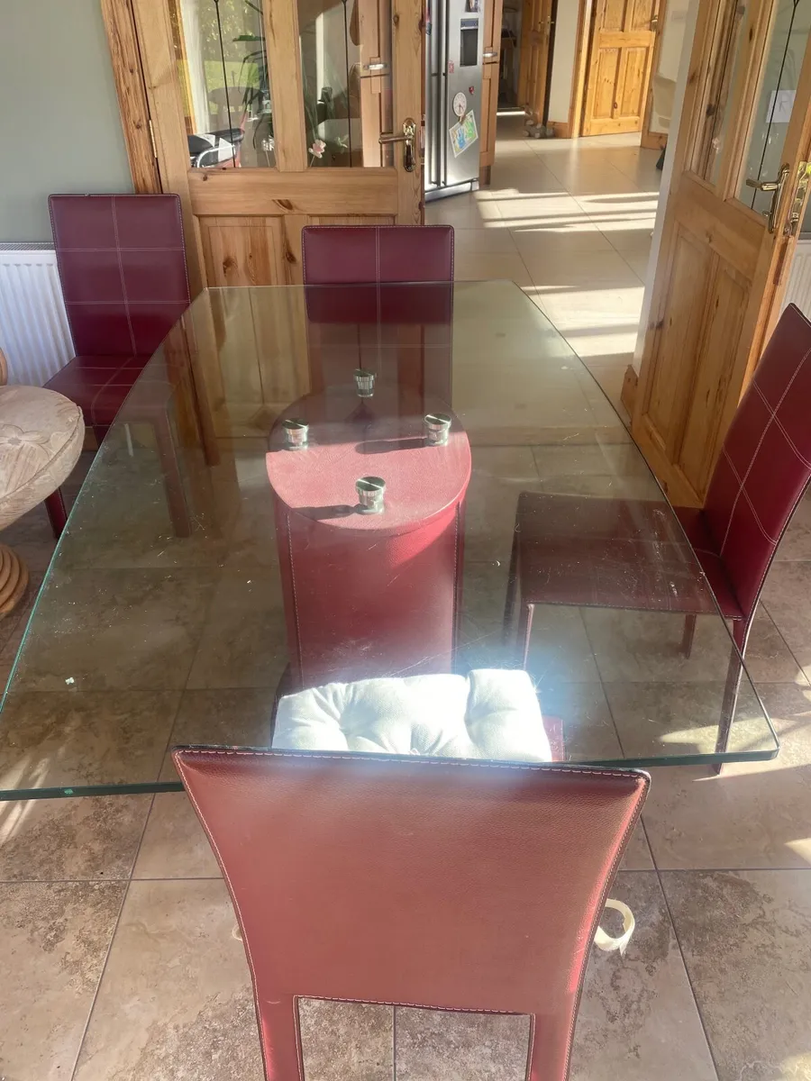 Kitchen Table and Chairs - Image 3