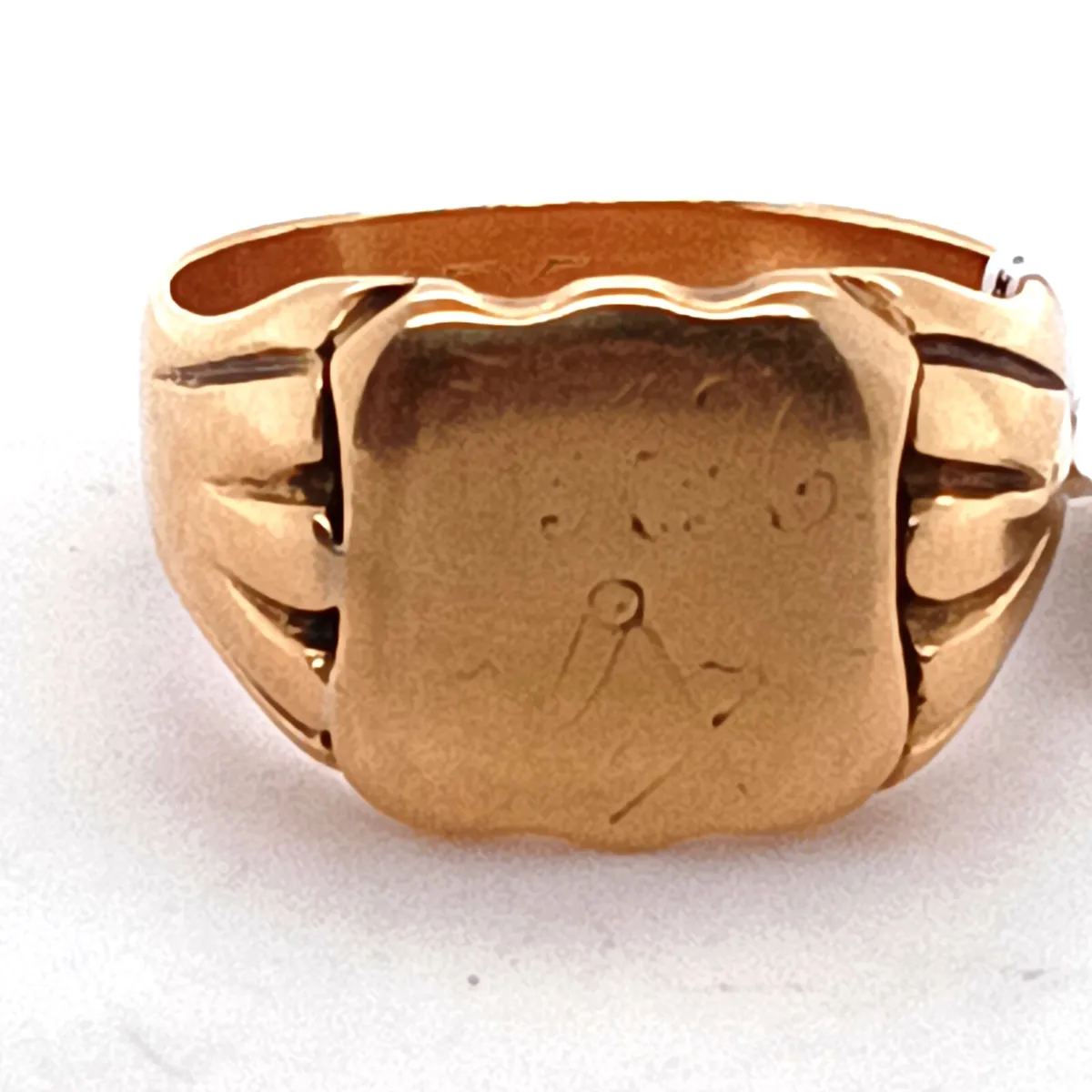 18k Yellow Gold Antique Masonic Ring - Image 1