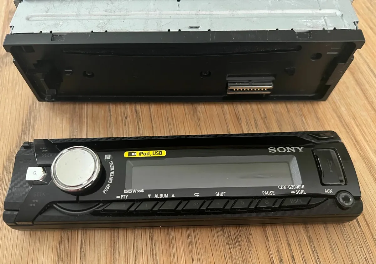 Sony Car Radio CD USB - Image 1