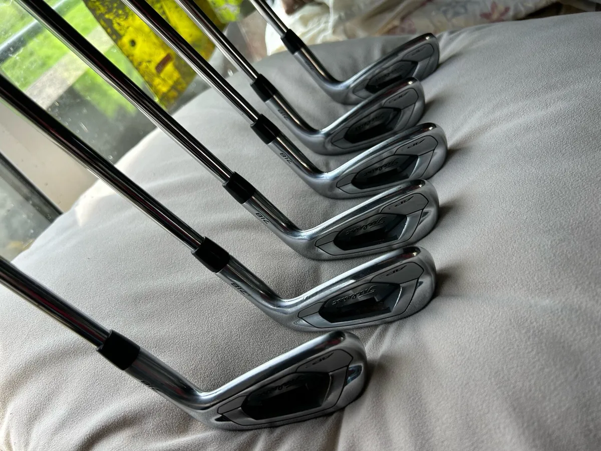 Titliest AP3 irons - Image 1