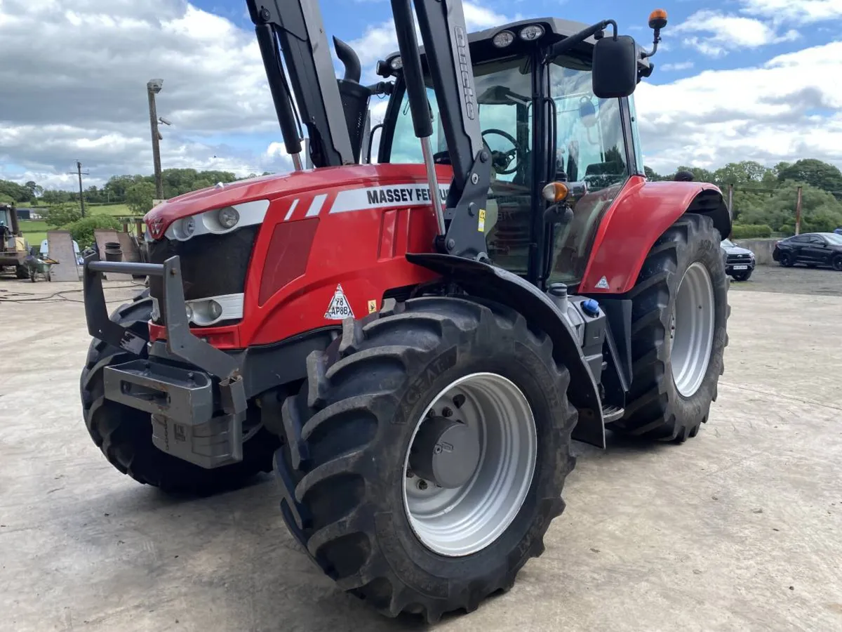2017 Massey Ferguson 7718 Dyna 6 - Image 1