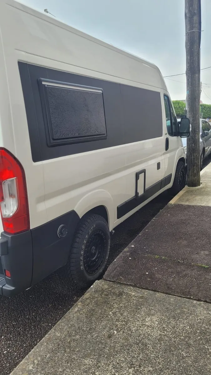 Peugeot Boxer Campervan 5.4m - Image 4