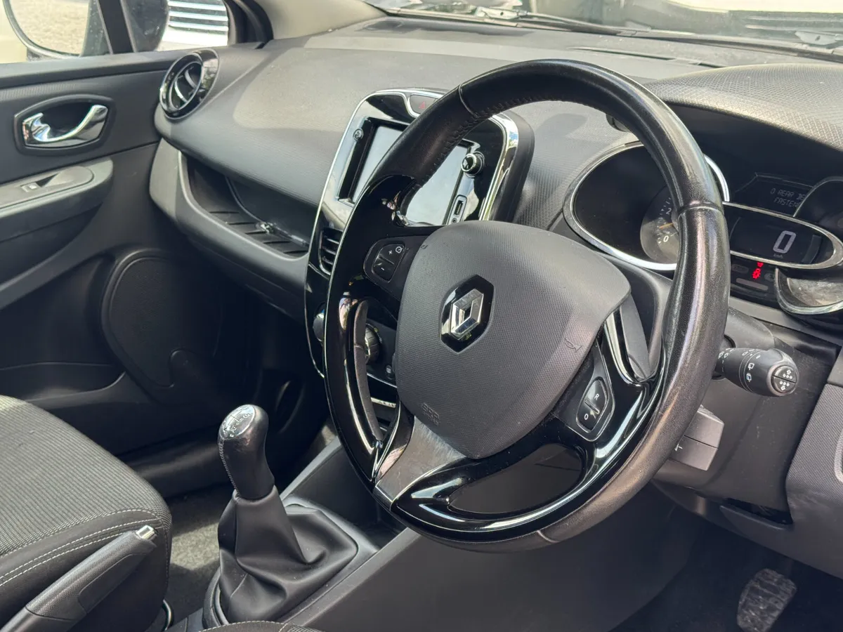2013 Renault Clio 1.2 Petrol - Image 2