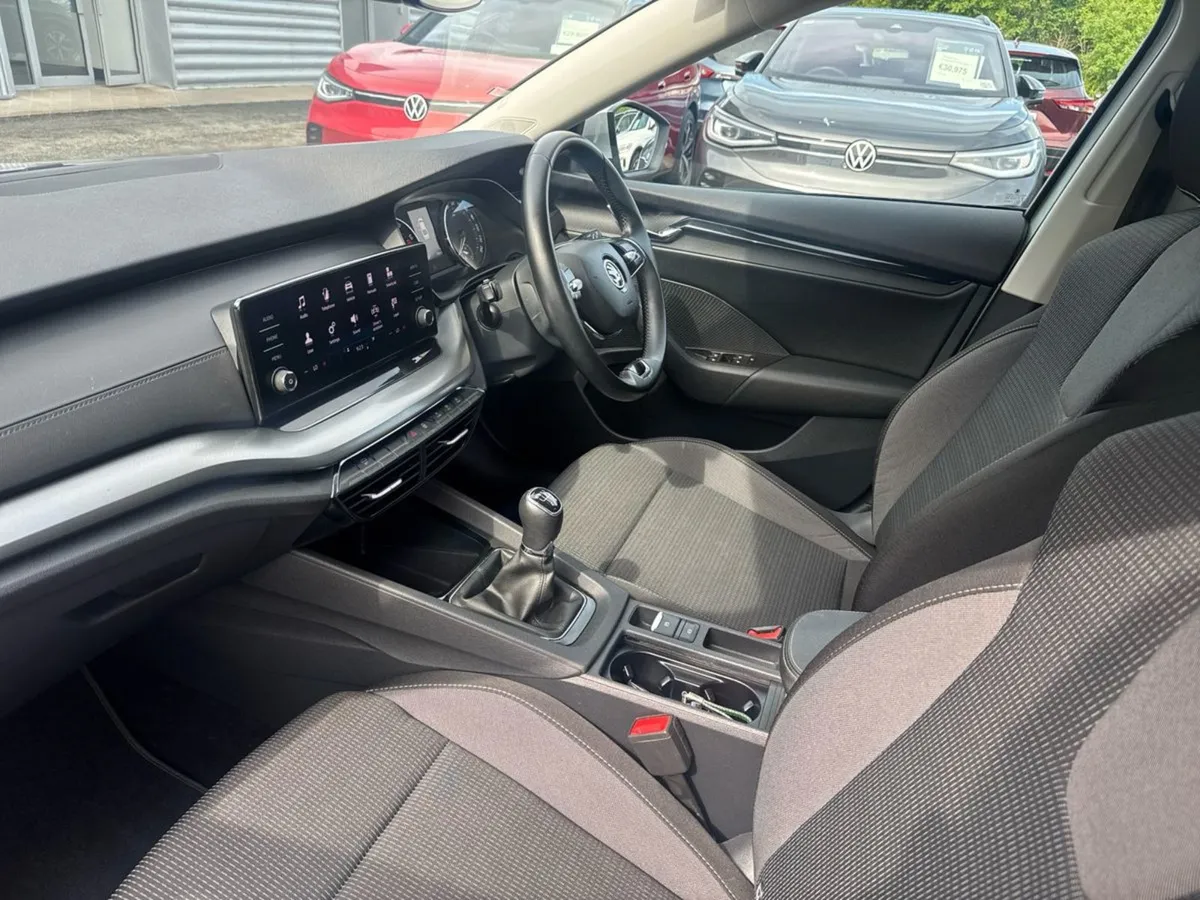 Skoda Octavia Ambition 1.0tsi 110HP Manual - Image 3