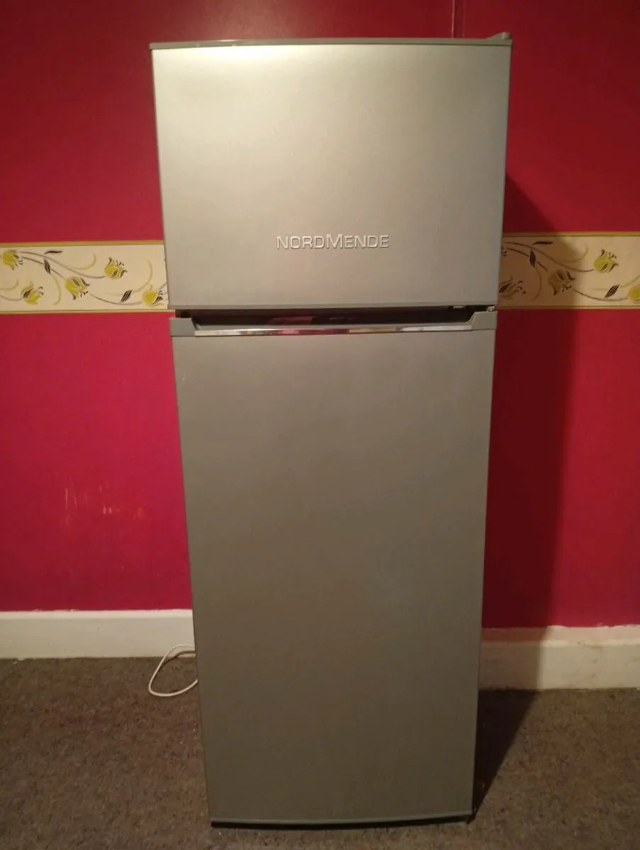 fridge freezer - Image 1
