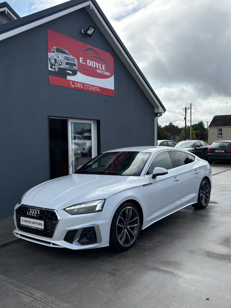 Audi A5 2023 Sline - Image 3