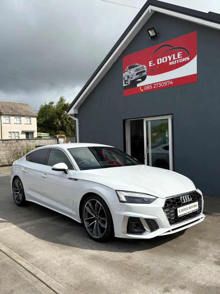 Audi A5 2023 Sline - Image 4