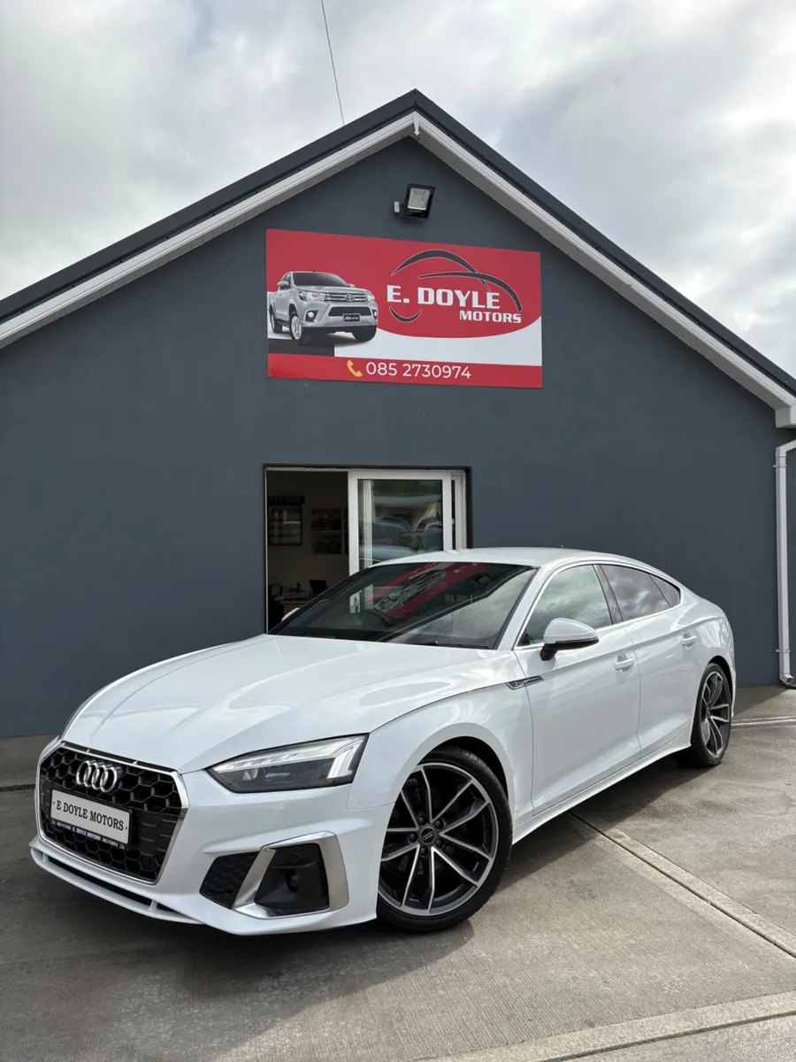 Audi A5 2023 Sline - Image 2