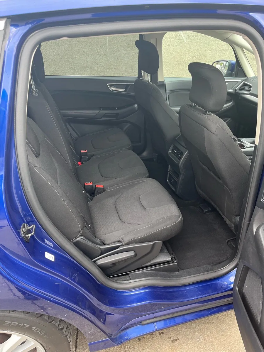 Ford s max titanium - Image 3