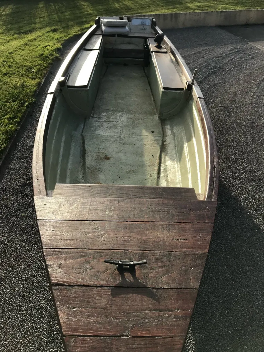 17ft Boat and Trailer - Image 3