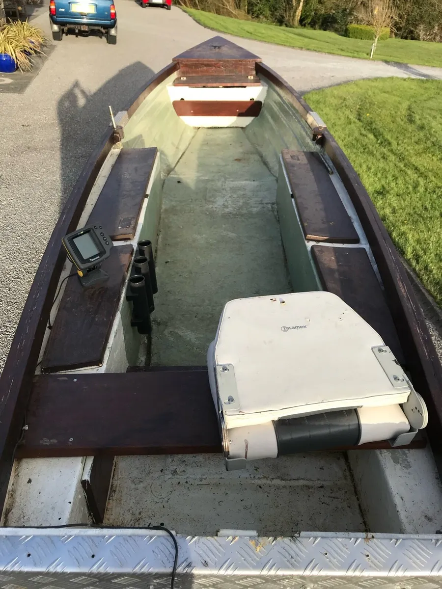 17ft Boat and Trailer - Image 4